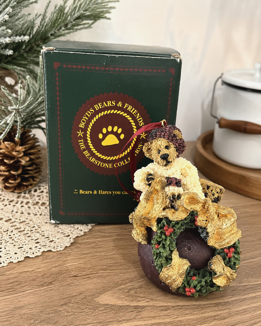 Boyds Bears Edmund Deck the Halls #25700 1996 Christmas Ornament w/ Box